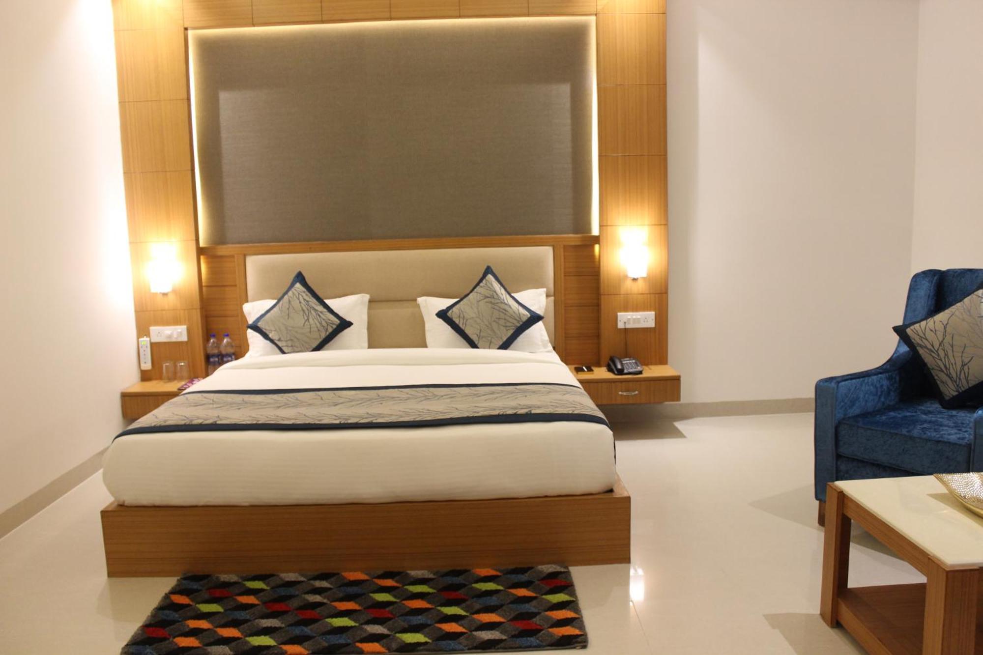 Hotel Transit International- Aerocity Delhi Airport New Delhi Bagian luar foto
