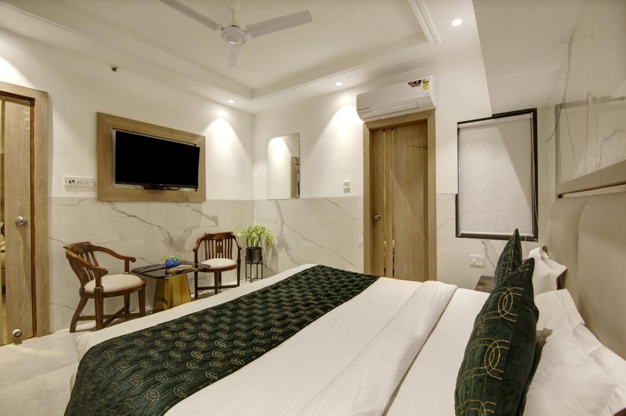 Hotel Transit International- Aerocity Delhi Airport New Delhi Bagian luar foto