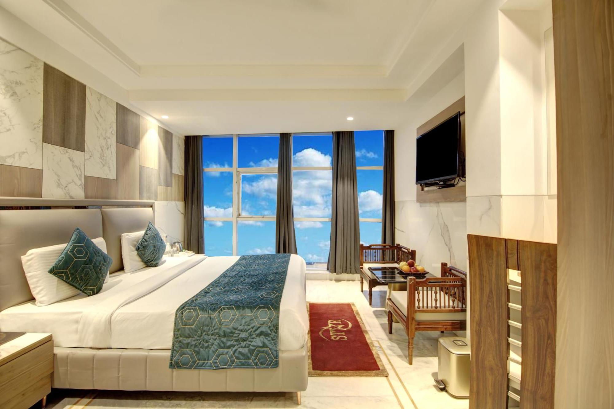 Hotel Transit International- Aerocity Delhi Airport New Delhi Bagian luar foto