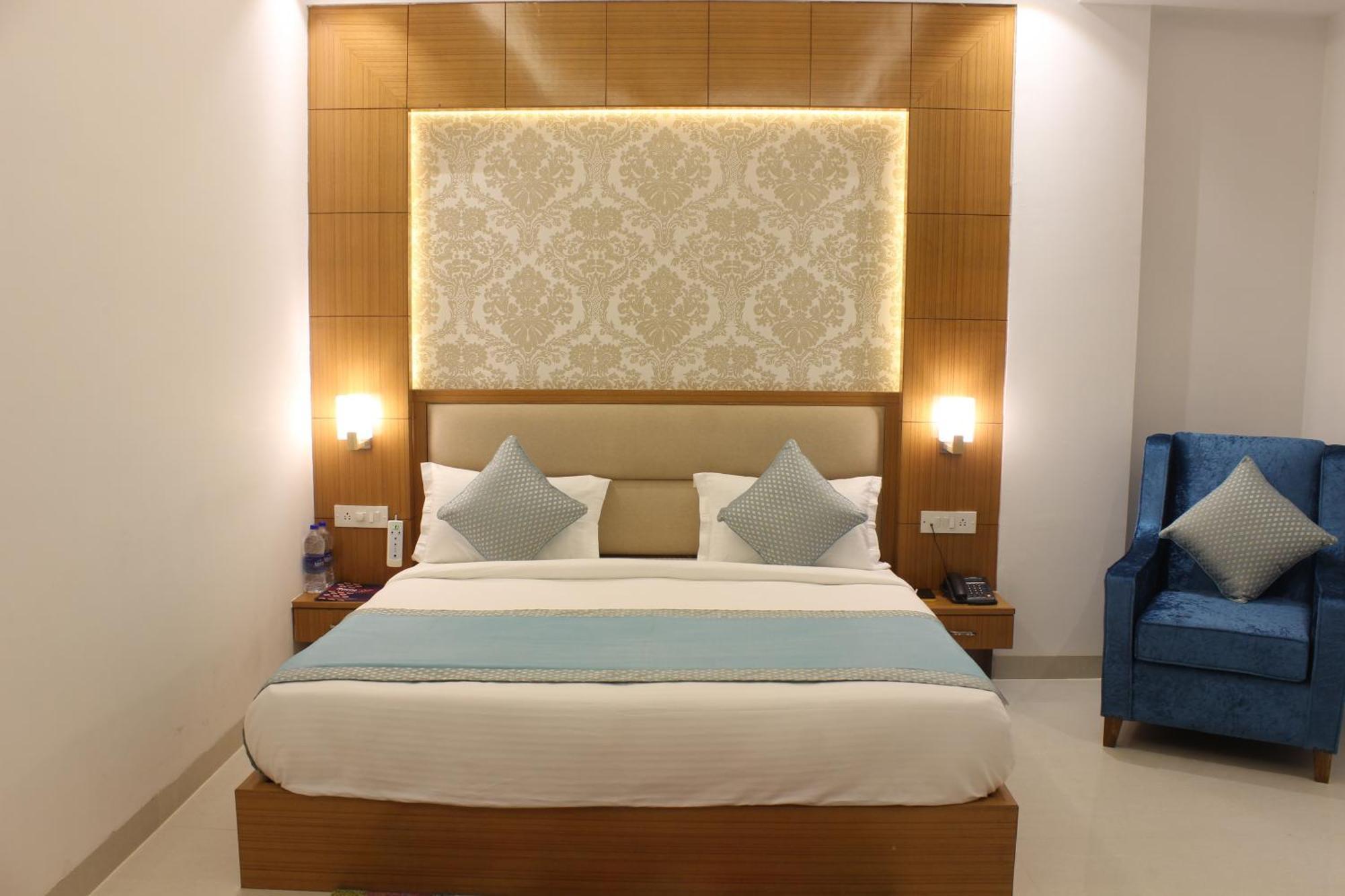 Hotel Transit International- Aerocity Delhi Airport New Delhi Bagian luar foto