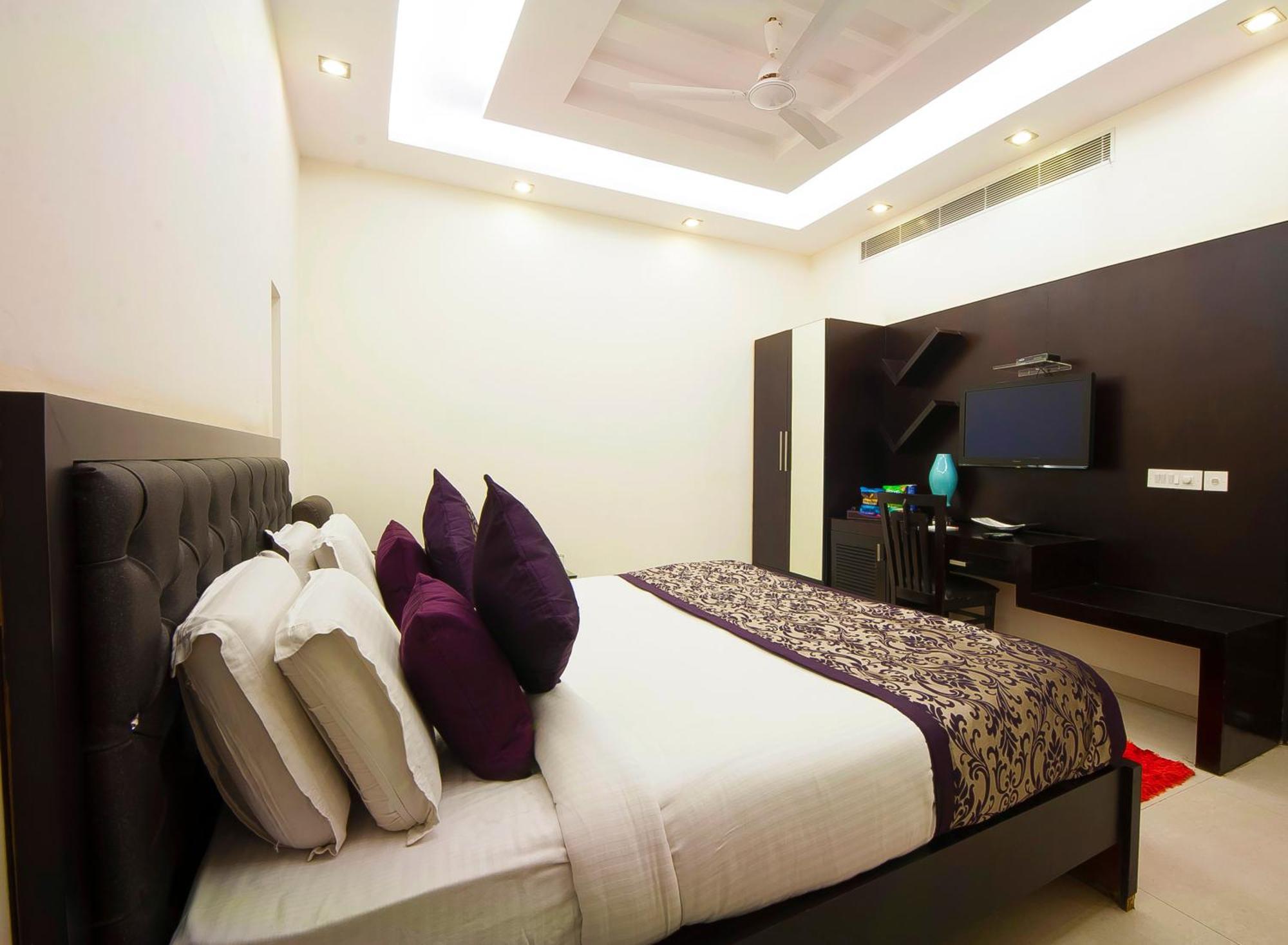 Hotel Transit International- Aerocity Delhi Airport New Delhi Bagian luar foto