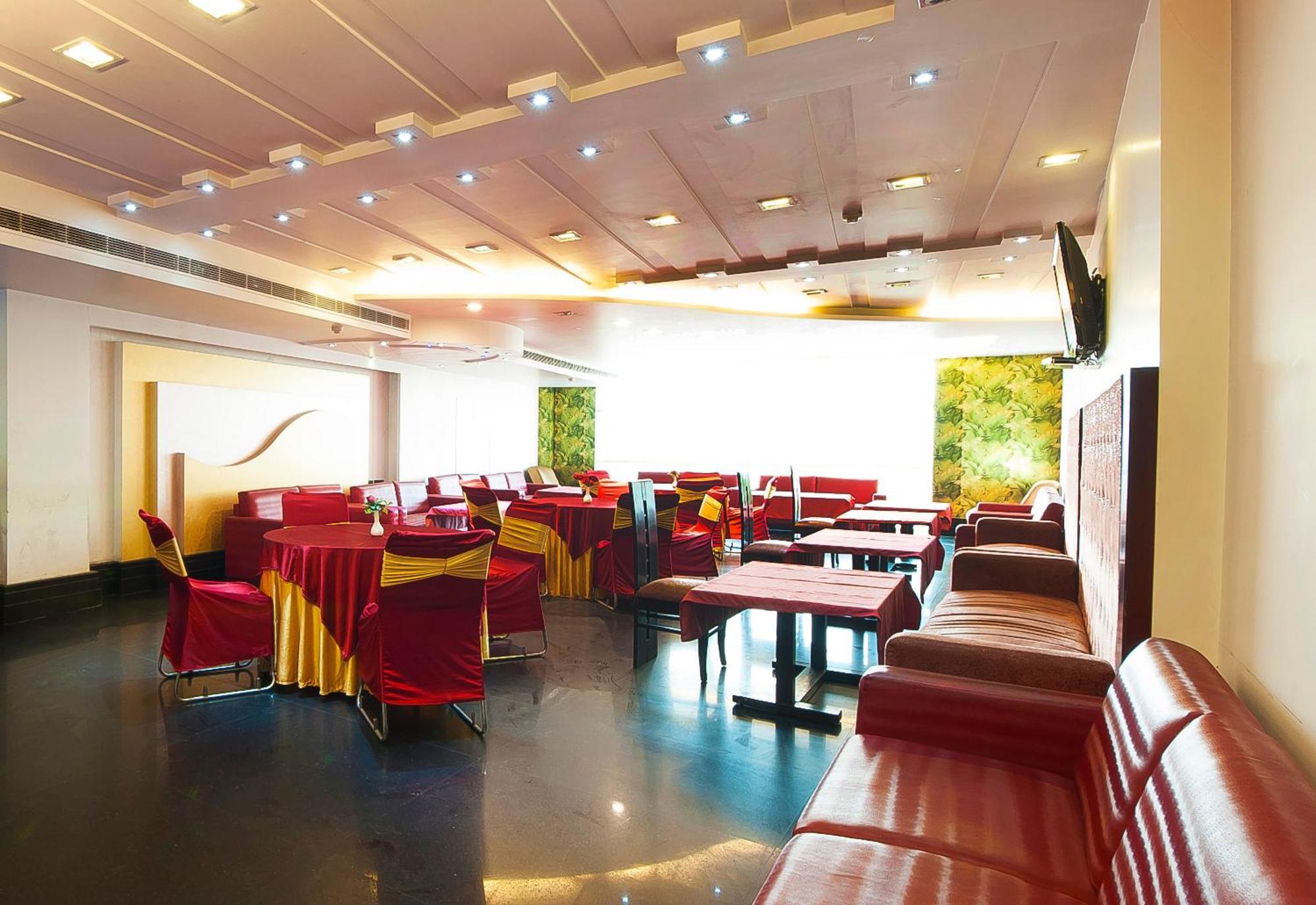 Hotel Transit International- Aerocity Delhi Airport New Delhi Bagian luar foto