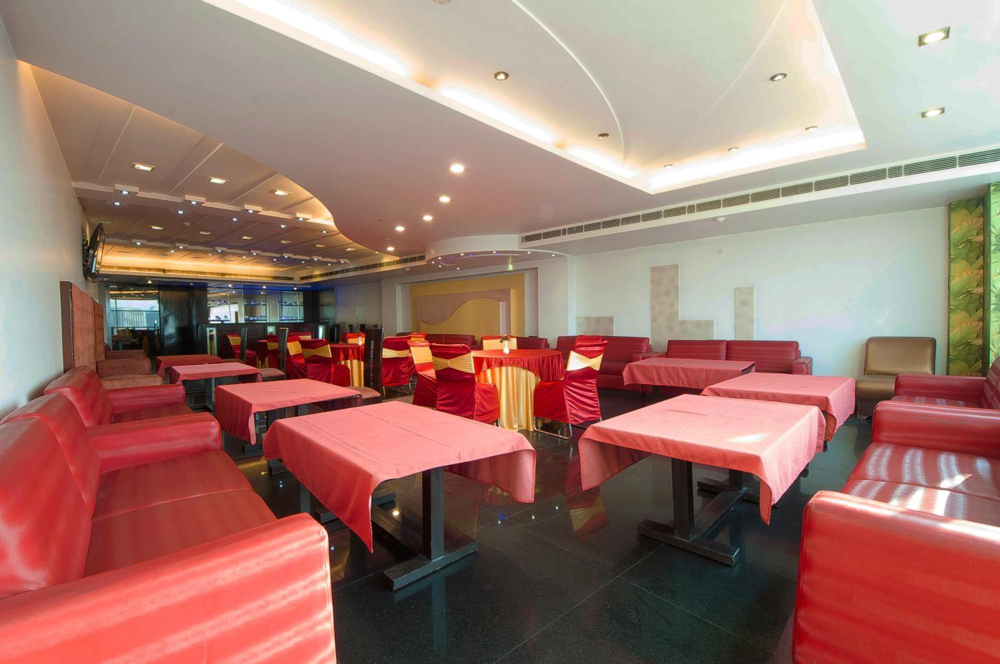 Hotel Transit International- Aerocity Delhi Airport New Delhi Bagian luar foto